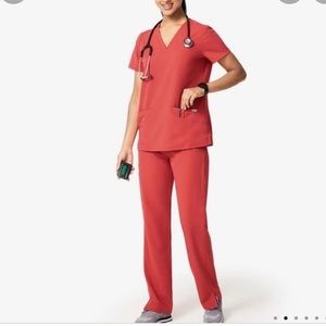 Figs scrub set size medium in CLAY